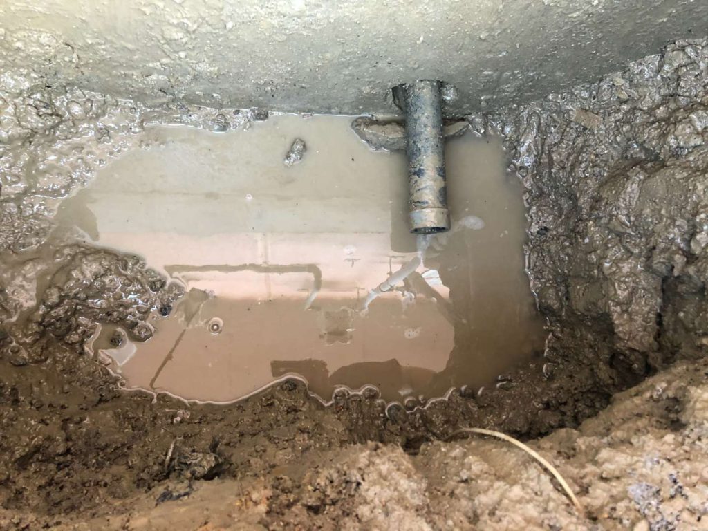 漏水箇所の発見。